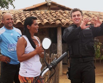 Patinha encontra com Luciano Huck (Foto: TV Globo)