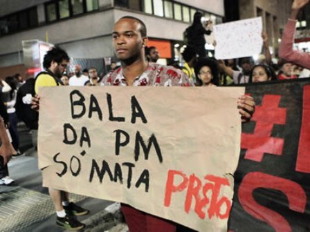 Protesto em São Paulo pede o fim do extermínio da população negra (Foto: Oswaldo Corneti/Fotos Públicas)
