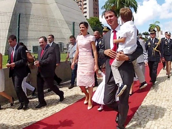 Chegada de Camilo Santana à Assembleia Legislativa do Ceará | Foto: G1/CE
