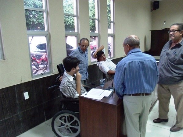 Momento emq ue os vereadores da oposição pediram recesso de 5=cinco minutos | Foto Agência OKariri