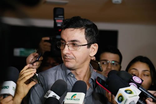 "Essa tendência de aquecimento preocupa, porque olhando a série histórica, vemos que está muito parecido com 1997, que gerou uma seca extrema no Ceará em 1998", disse Eduardo Sávio Martins, presidente da Funceme (Foto: JL Rosa/Diário do Nordeste)