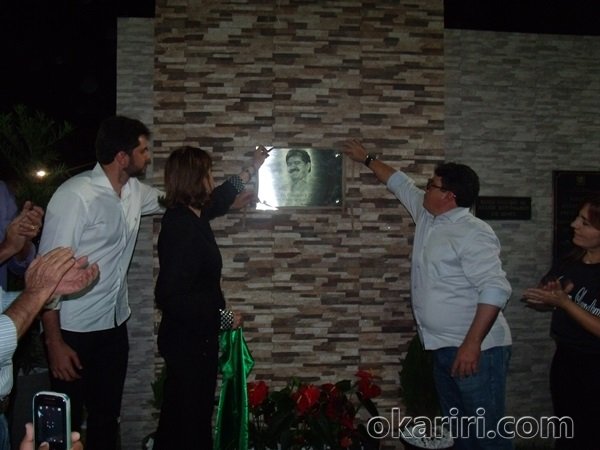 Apresentação da placa em homenagem ao Deputado Welington Landim | Foto: Agência OKariri