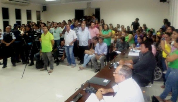 Plenário da Câmara lotado para a votação das contas de 2012|Foto: Som da terra FM