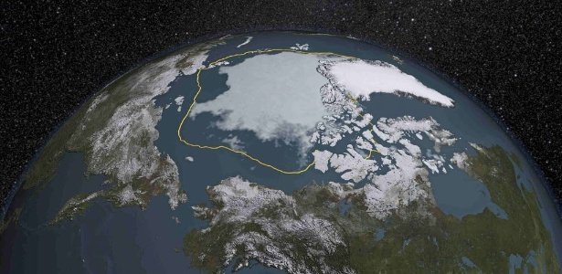 Neste verão (no hemisfério Norte), a área de gelo do Ártico ficou 1,8 milhão de km² abaixo da média registrada desde 1981. A linha dourada mostra como era a placa de gelo