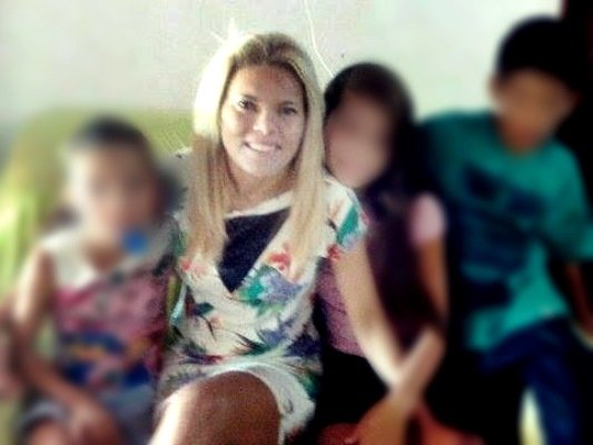 Rosângela deixa 3 filhos, ela os descreve nessa foto em seu perfil pessoal do Facebook dessa forma: "muito amor ,meus filhos presente de Deus... Não tenho tudo que eu quero ,mais amo tudo que tenho... Obrigada Senhor".