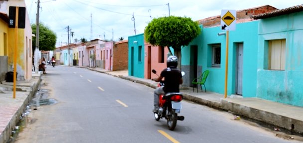 No local reservado para ter uma lombada, só existem as placas e as marcas | Foto: OKariri