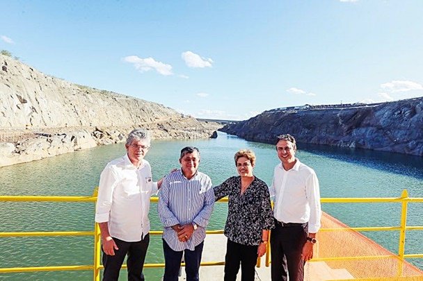 Guimarães e o governador da Paraíba também acompanharam Dilma e Camilo na visita