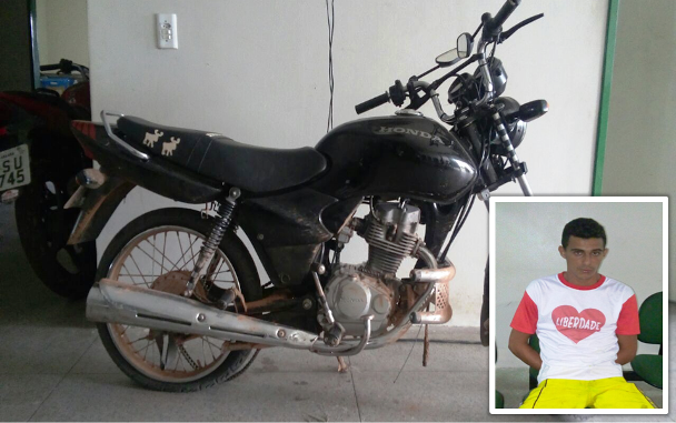 Na imagem a moto furtada e o acusada do crime | Foto: Divulgação