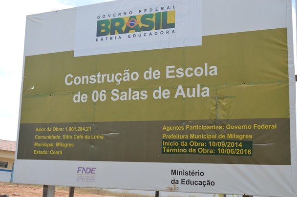 Placa da obra, observa-se datas valor início e entrega da obra | Foto: Agência OKariri
