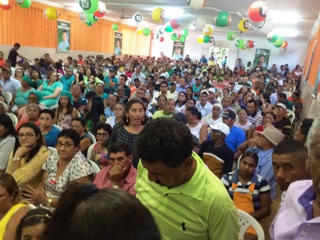 Público presente na convenção do PMDB (Foto: Reprodução/Facebook)
