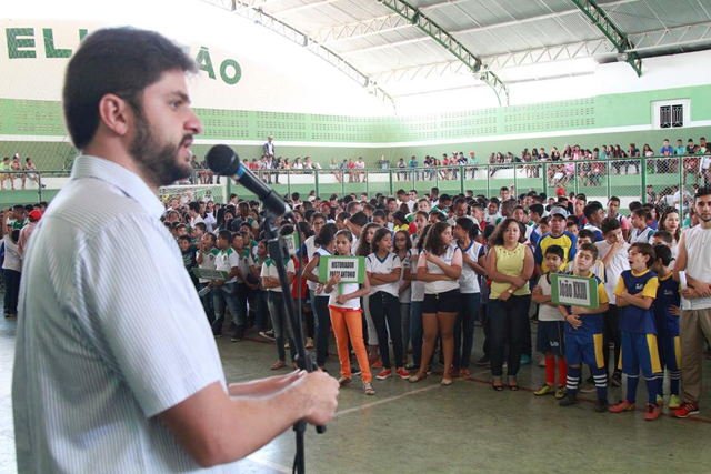 Prefeito Guilherme Landim na abertura dos jogos (Foto: Reprodução/Facebook)