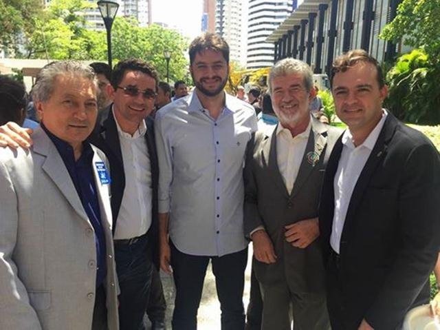 Do lado esquerdo Secretário Adjunto da Pesca, Euvaldo bringel, Lielson Landim , Fernando Santana e Arnon Bezerra (Foto: Divulgação)