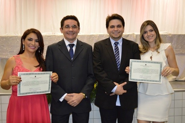 Da direita para a esquerda: Elisangela Crisóstomo (Primeira dama; Lielson Landim (Prefeito 2017/2020) Dr. Abraão Sampaio (Vice-prefeito) e Branda Severo (Vice Primeira Dama) durante a cerimonia de diplomação acontecida na terça-feira,13/12 (CLIQUE AQUI E RELEMBRE) | Foto: Agência OKariri.