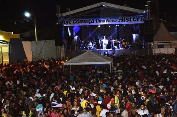 A população marcou presença na festa da posse| Foto: OKariri