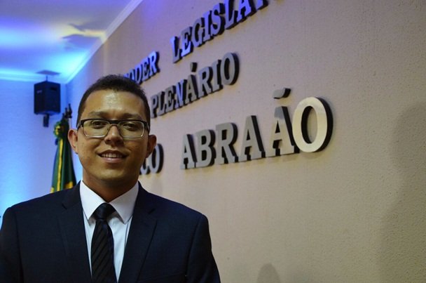 Ubelardo é eleito pelo segundo biênio consecutivo presidente da Câmara Legislativa de Milagres| Foto: Ava Campos