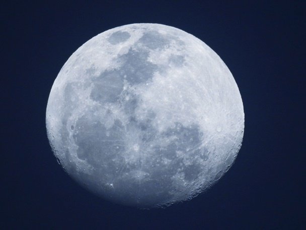 Lua Azul