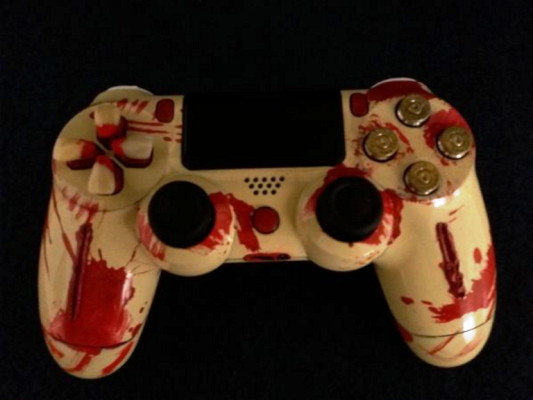 IMAGEM MERAMENTE ILUSTRATIVA | Controle inspirado em Resident Evil 7 | Foto reprodução: Liberal