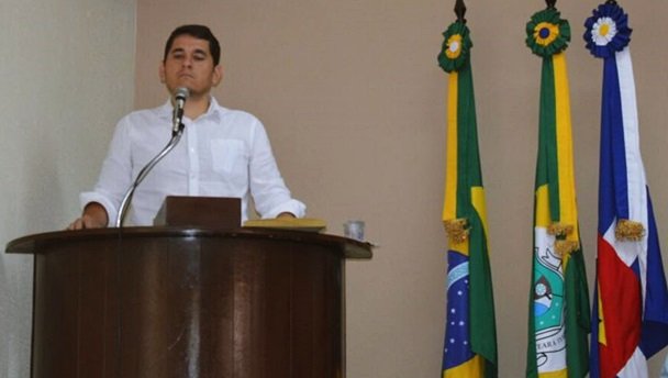 Audic Mota em discurso da Câmara de Vereadores de Milagres (23/03/2018) | Foto: OKariri