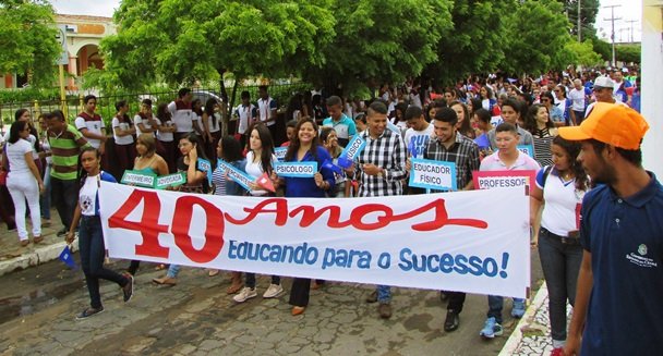 Caminhada pela passagem dos 40 anos de fundação |Foto: Som da Terra FM    