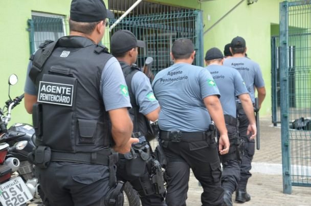 Agentes Penitenciários