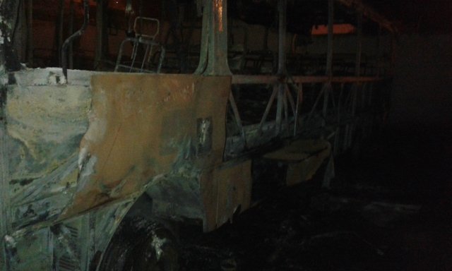 Ônibus Escolar Incendiado