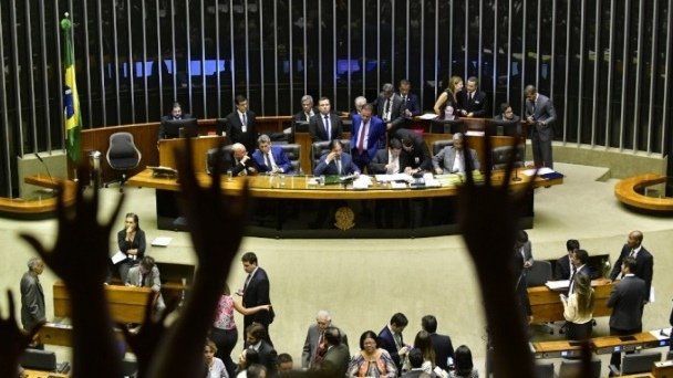 Congresso Nacional derruba veto