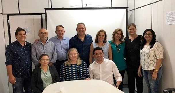 O CONSÓRCIO PÚBLICO DE SAÚDE DA MICRORREGIÃO É COMPOSTO POR 09 MUNICÍPIOS E O GOVERNO DO ESTADO